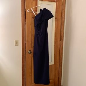 DAVID’S BRIDAL NAVY ONE SHOULDER GOWN